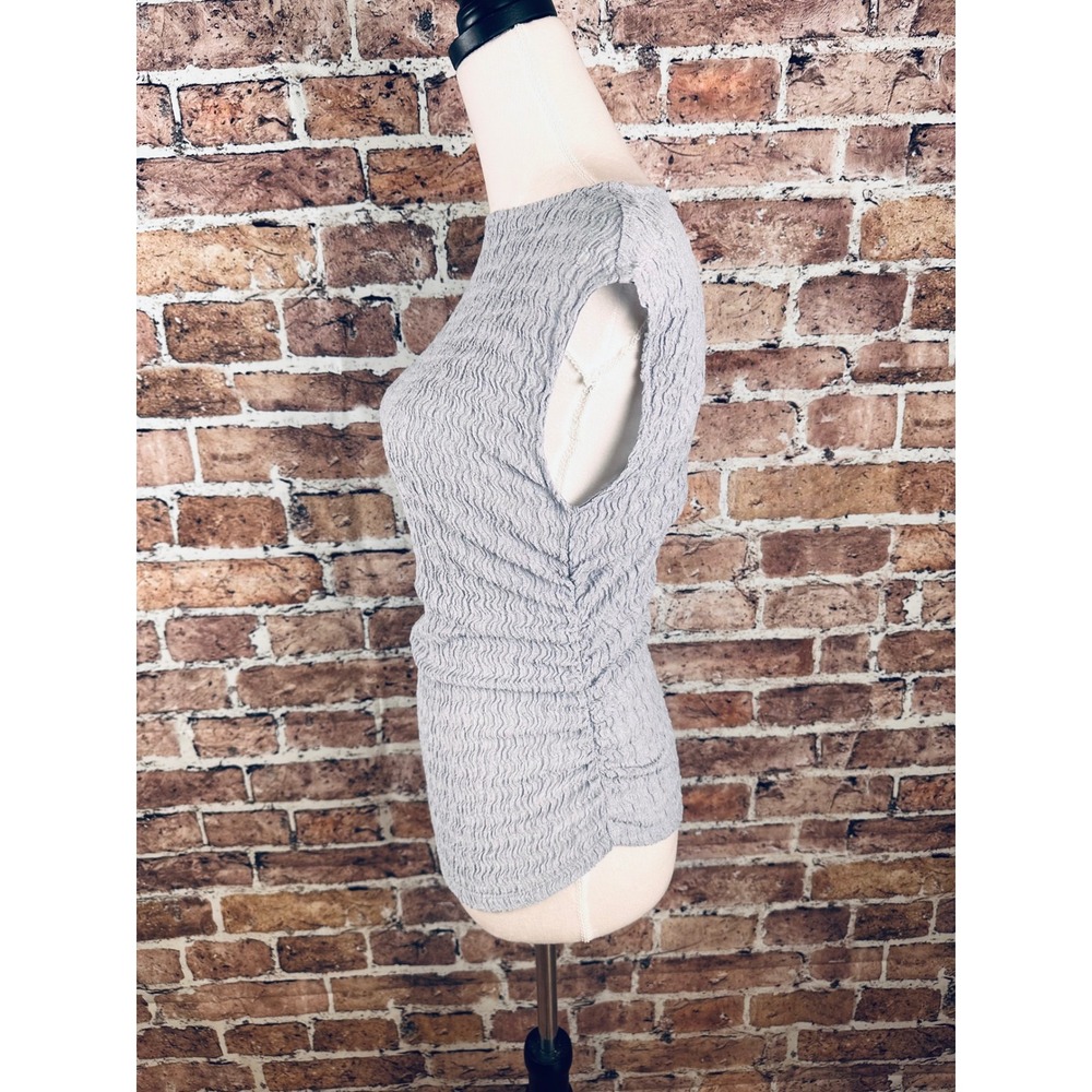 H&M Womens Light Grey Textured Crinkle Cap Sleeve Ruched Top Size S New NWT - Picture 6 of 11